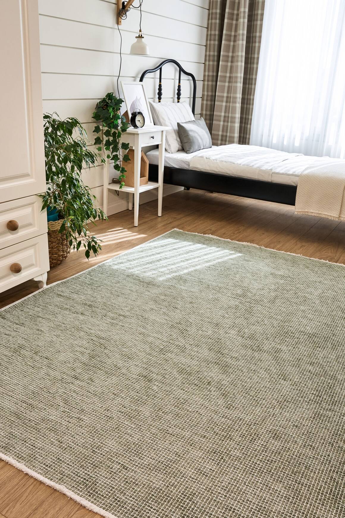 2416 Su Yeşili - Akrilik Dokuma Halı | Düz Renk Saçaklı Model